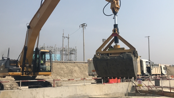 Promozione a caldo Extended Long Reach Demolition Boom Arm Clamshell Telescopic Arm per escavatore