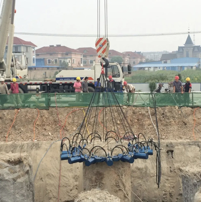 Tagliatore regolabile per la testa di una pila di calcestruzzo